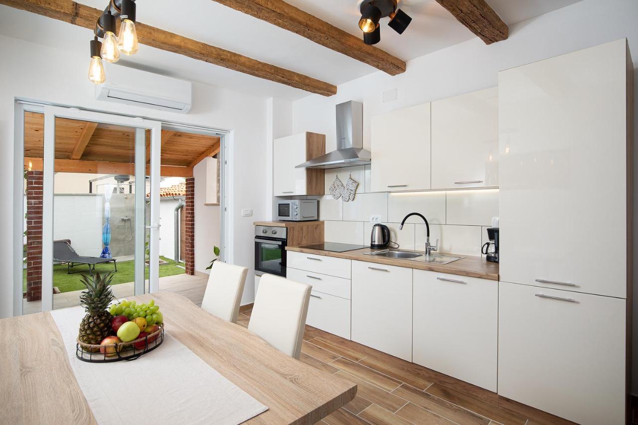 Villa Dana Banjole Esterno foto
